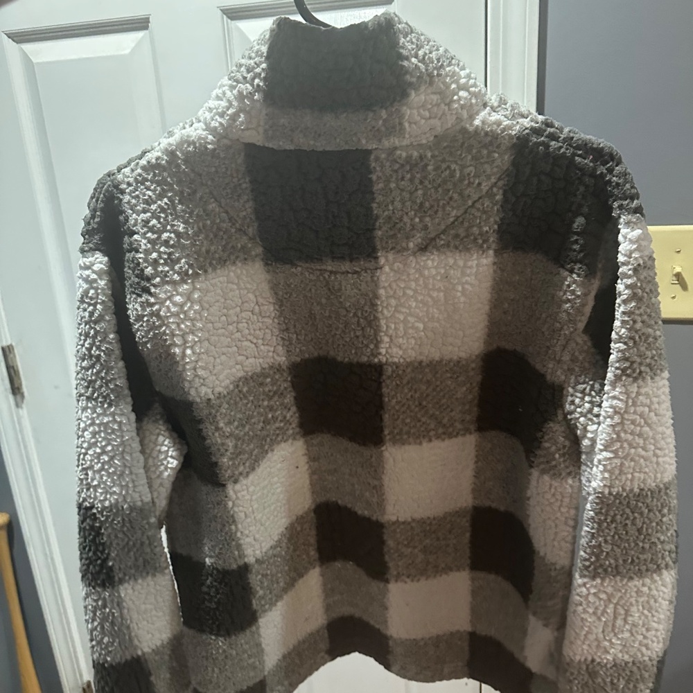 Unxpected pullover - Picture 2 of 3